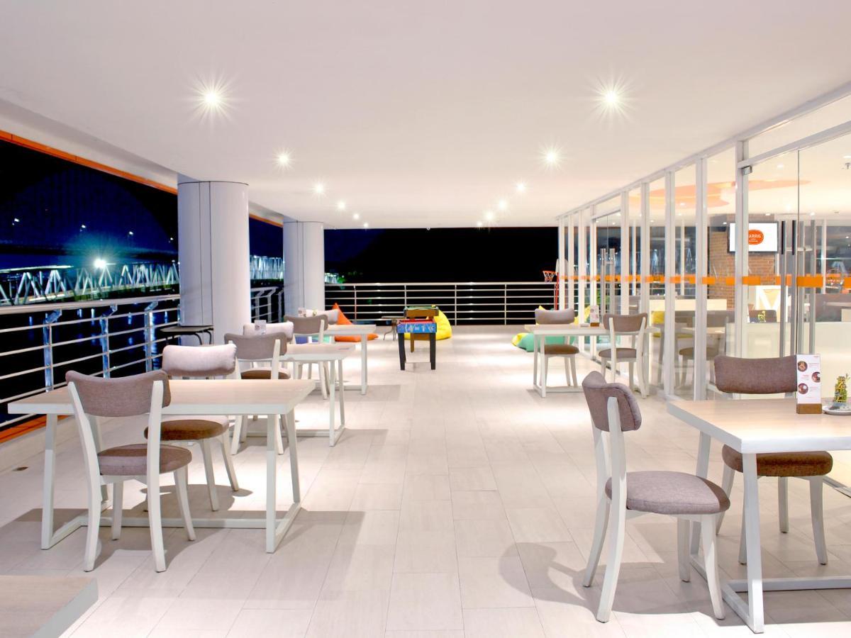 Harris Hotel Samarinda Εξωτερικό φωτογραφία