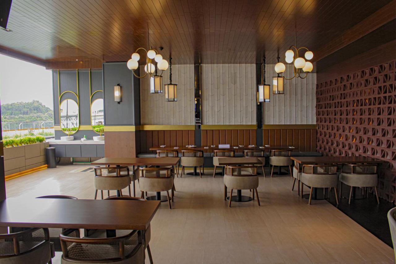Harris Hotel Samarinda Εξωτερικό φωτογραφία