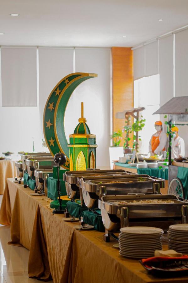 Harris Hotel Samarinda Εξωτερικό φωτογραφία